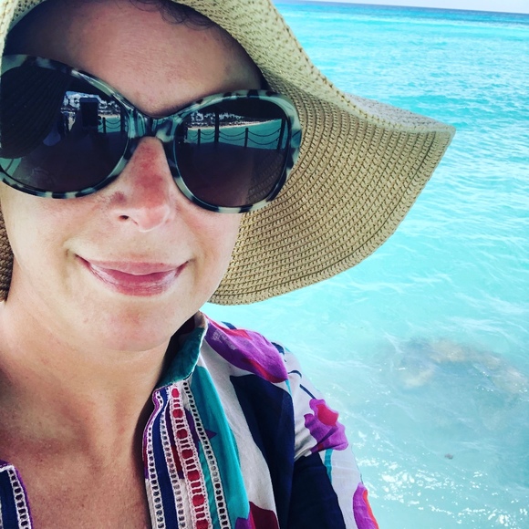 Meet your Posher, Leslie - Picture 1 of 1